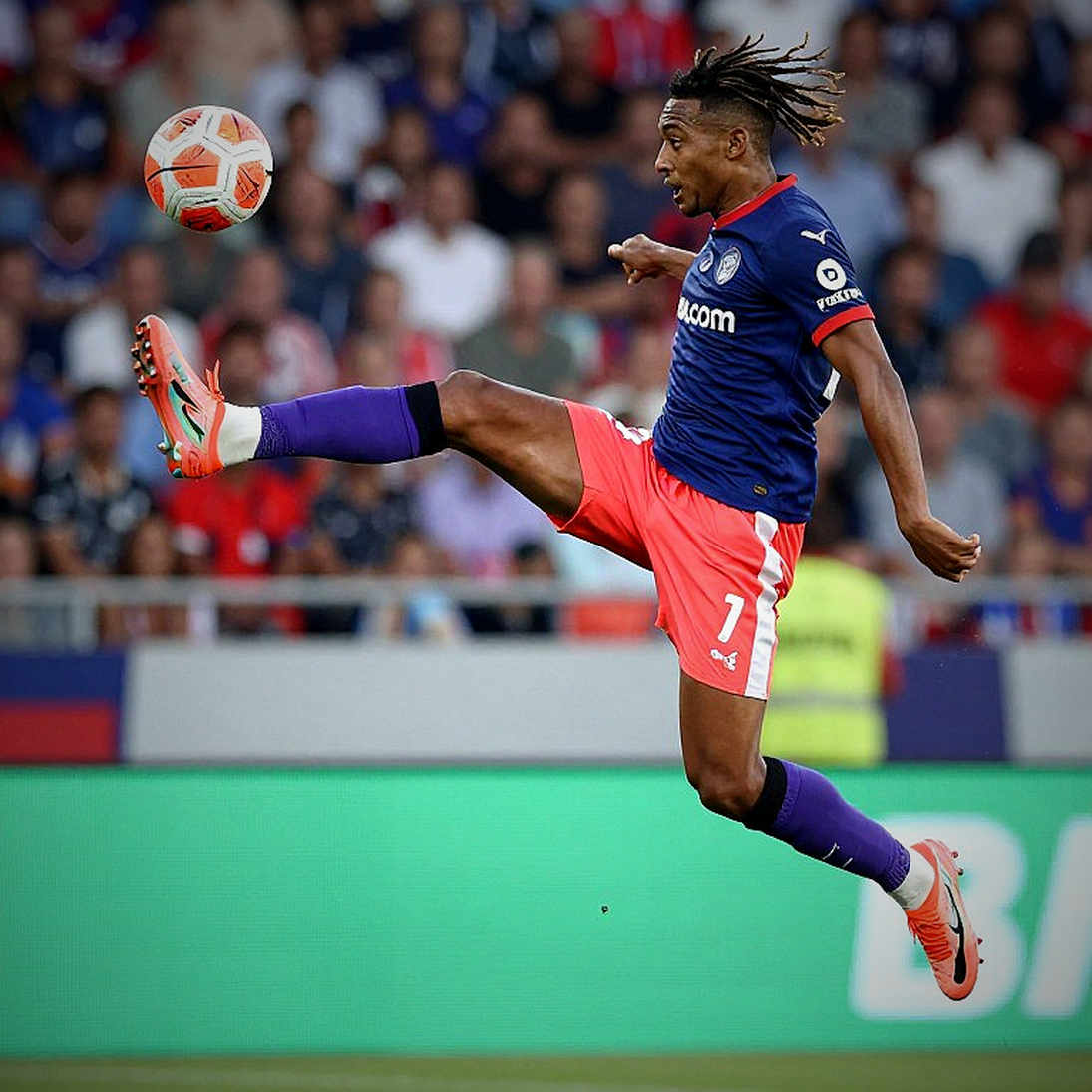 A Small Gap in the Squad List: Ferran's Ankle, Espi's Hype, and One Wrong Club Name A Small Gap in the Squad List: Ferran's Ankle, Espi's Hype, and One Wrong Club Name