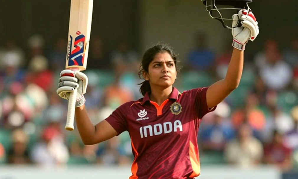 খাতা থেকে চেইন: ট্রান্সফার উইন্ডোর ভেতরে ক্রিকেটের হিসাব কে রাখে