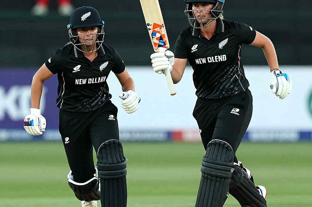 Ninety Seconds of Stump Mic: How a Review Gets Manufactured in Asian Cricket