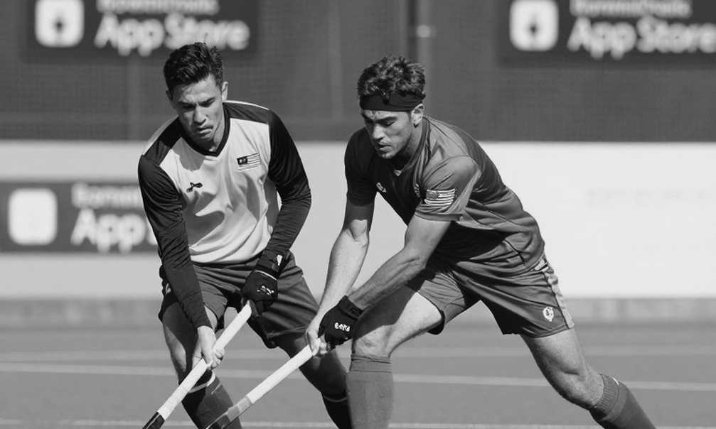 খালি নোটবুকের পাঠ: যখন বিশ্লেষণ নিজেই বিষয়বস্তু হয়ে ওঠে