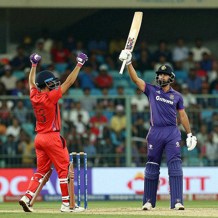 যে ছন্দ গ্যালারি খালি হলেও থামে না: টি-টোয়েন্টি বিশ্বকাপ ২০২৬ এবং বাংলাদেশের ডাগআউটের ভেতরের গল্প যে ছন্দ গ্যালারি খালি হলেও থামে না: টি-টোয়েন্টি বিশ্বকাপ ২০২৬ এবং বাংলাদেশের ডাগআউটের ভেতরের গল্প