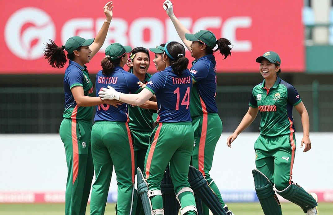নিয়াজ স্টেডিয়াম: মাসে দশ হাজার টাকার ভাড়া, বিশ বছরের নিয়ন্ত্রণ আর সিন্ধুর ক্রিকেট মানচিত্রের নীরব পুনর্লিখন নিয়াজ স্টেডিয়াম: মাসে দশ হাজার টাকার ভাড়া, বিশ বছরের নিয়ন্ত্রণ আর সিন্ধুর ক্রিকেট মানচিত্রের নীরব পুনর্লিখন